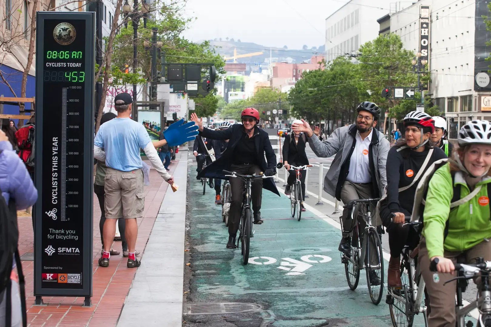 Bicycle barometer to communicate on the use of bicycles and walking