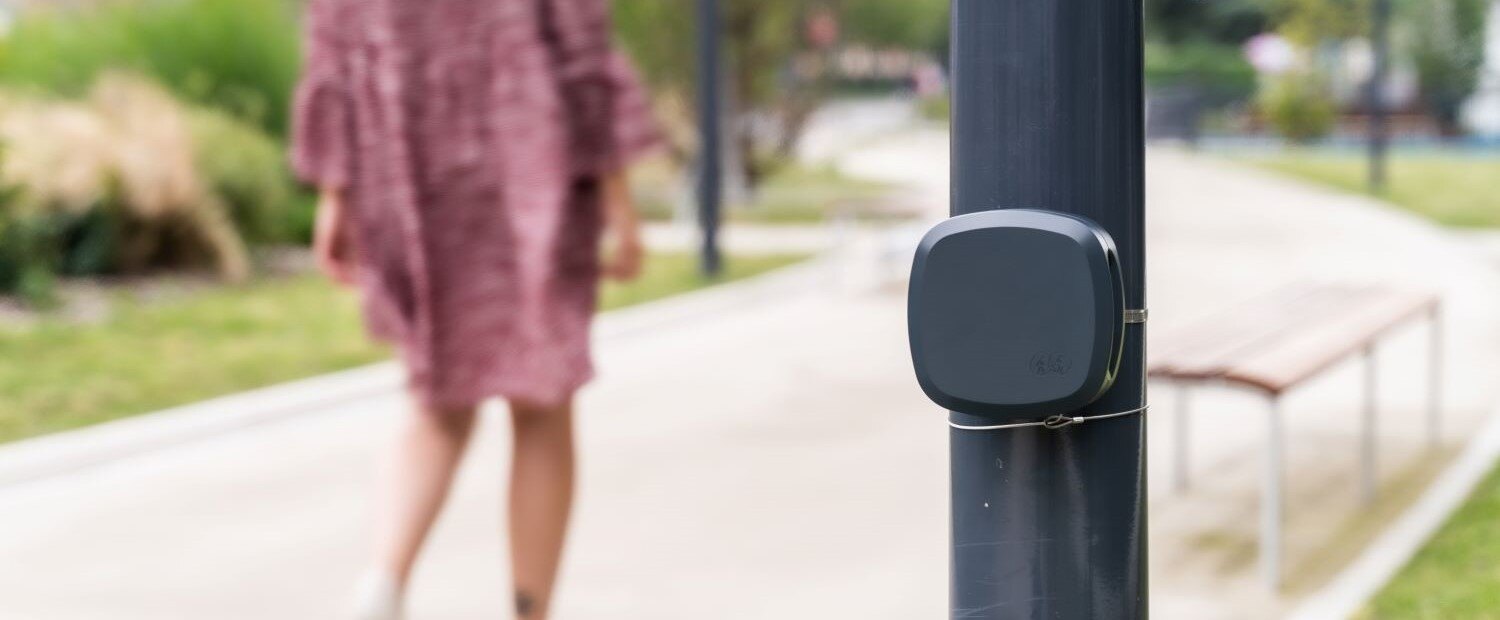 The PYRO Evo sensor can be used to count people based on temperature variations generated by the passage of a user.