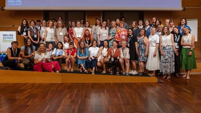 Group Picture for Women in Cycling